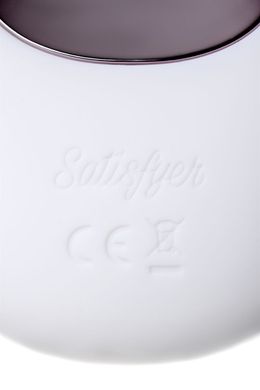 Вібратор зі зручною петлею Satisfyer Lay-On White Temptation зображення
