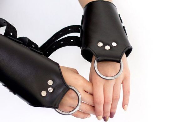 Кожаные манжеты для подвеса за руки Art of Sex Kinky Hand Cuffs For Suspension картинка