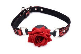 Кляп з трояндою Master Series Eye-Catching Ball Gag With Rose (діаметр 4,3 см) зображення