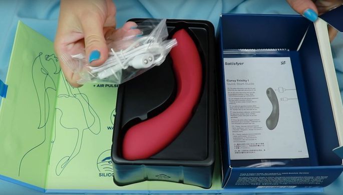 Вакуумный стимулятор с вибрацией Satisfyer Curvy Trinity 1 Red (диаметр 4 см) картинка