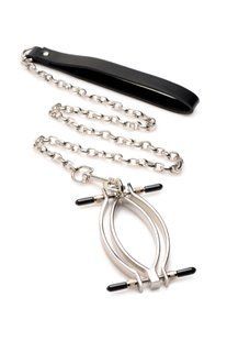 Затискач для статевих губ з повідцем Master Series Pussy Tugger Adjustable Vagina Clamp with Chain зображення