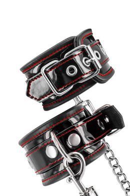 Кожаные наручники Fetish Tentation Premium Patent leather handcuffs картинка