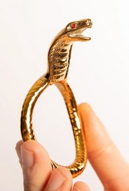 Ерекційне кільце з головою кобри Master Series Cobra King Golden Cock Ring зображення