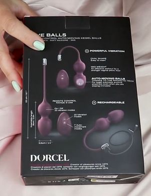 Вагинальные виброшарики со смещенным центром тяжести и пультом ДУ Dorcel LOVE BALLS PLUM (диаметр 3,5 см) картинка