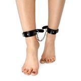 Поножи из экокожи с цепочкой Art of Sex Legcuffs Emoji картинка
