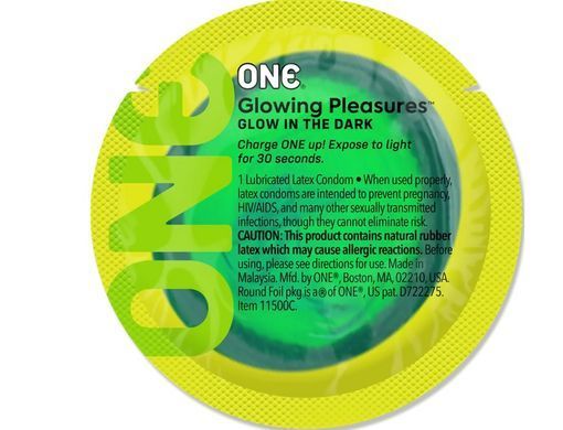 Презервативы светящиеся в темноте ONE Glowing Pleasures (3 шт, картонная коробка) картинка