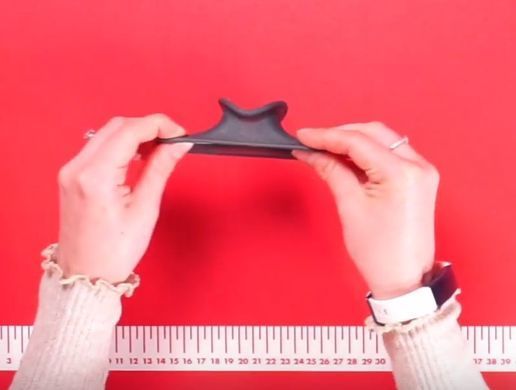 Широкое эрекционное кольцо для мошонки Boners Ball Stretcher картинка