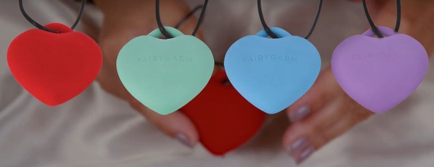 Минивибратор на шнурке &laquo;Сердечко&raquo; FairyGasm Pleasure Stone blue картинка