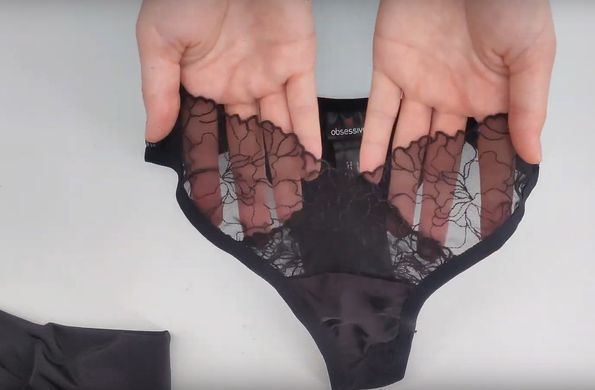 Сатиновый комплект: майка+трусики Obsessive Bella Rou top & panties, размер XS/S картинка