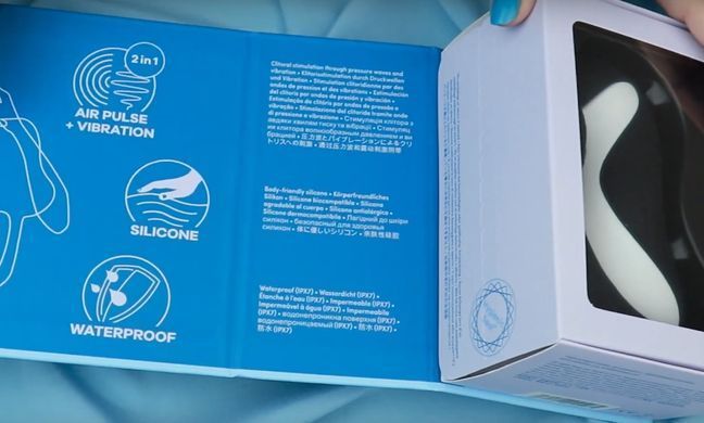 Вакуумний стимулятор-касатка з вібрацією Satisfyer Orca зображення